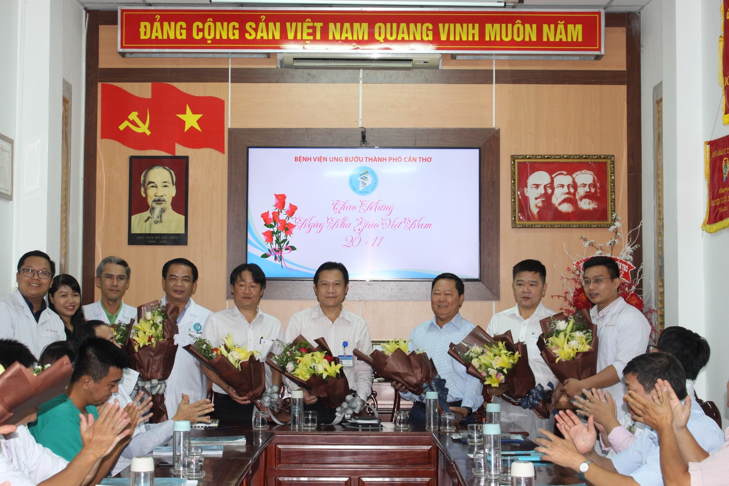 Họp Mặt Ngày Nhà Giáo Việt Nam tại bệnh viện Ung bướu TPCT